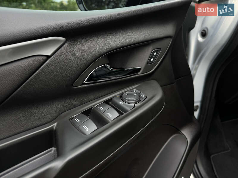Хэтчбек Chevrolet Bolt EV 2023 в Львове