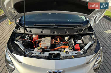 Хэтчбек Chevrolet Bolt EV 2023 в 