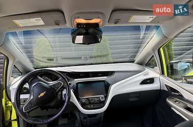 Хэтчбек Chevrolet Bolt EV 2018 в 