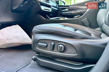 Хэтчбек Chevrolet Bolt EV 2023 в 