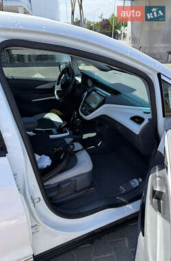 Хэтчбек Chevrolet Bolt EV 2021 в 