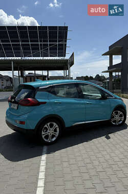 Хэтчбек Chevrolet Bolt EV 2020 в 