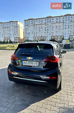 Хэтчбек Chevrolet Bolt EV 2017 в 