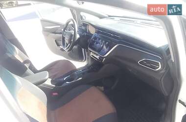 Хэтчбек Chevrolet Bolt EV 2022 в 