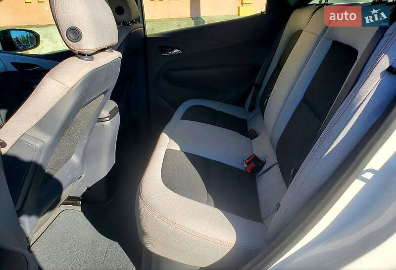 Хетчбек Chevrolet Bolt EV 2016 в Києві фото 12 Хетчбек Chevrolet Bolt EV 2016 в Києві