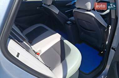 Хэтчбек Chevrolet Bolt EV 2016 в 