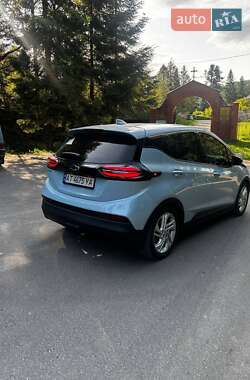 Хэтчбек Chevrolet Bolt EV 2022 в 