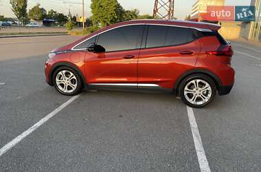 Хэтчбек Chevrolet Bolt EV 2021 в 