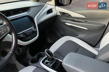 Хэтчбек Chevrolet Bolt EV 2021 в 