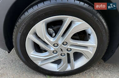 Хэтчбек Chevrolet Bolt EV 2022 в 