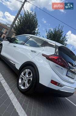 Хэтчбек Chevrolet Bolt EV 2016 в 