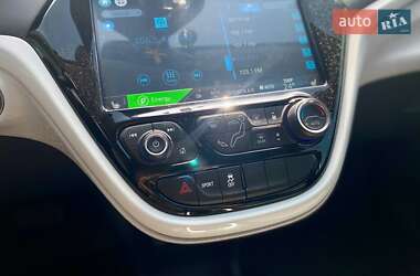 Хэтчбек Chevrolet Bolt EV 2017 в 