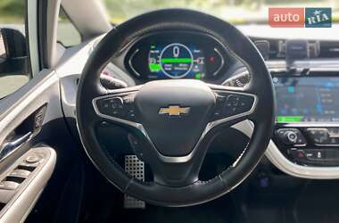 Хэтчбек Chevrolet Bolt EV 2017 в 