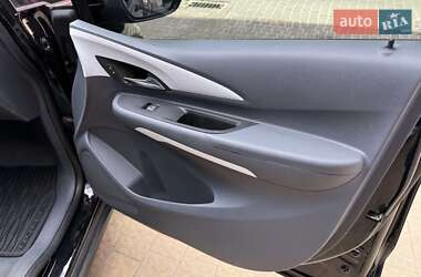 Хэтчбек Chevrolet Bolt EV 2019 в 
