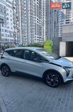 Хэтчбек Chevrolet Bolt EV 2023 в 