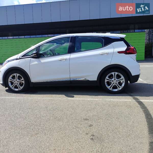Хэтчбек Chevrolet Bolt EV 2017 в Киеве
