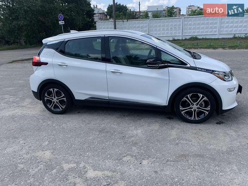 Хэтчбек Chevrolet Bolt EV 2020 в Киеве фото 3 Хэтчбек Chevrolet Bolt EV 2020 в Киеве