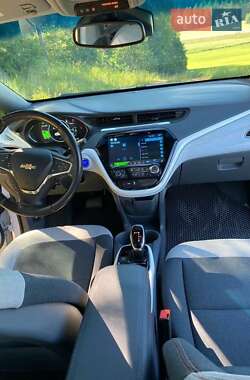 Хэтчбек Chevrolet Bolt EV 2019 в 