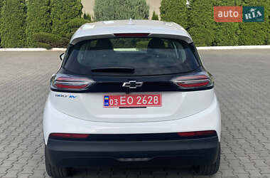 Хэтчбек Chevrolet Bolt EV 2022 в 