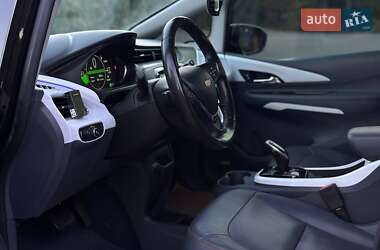 Хэтчбек Chevrolet Bolt EV 2020 в 
