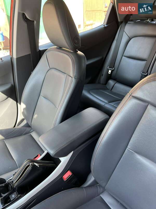 Хетчбек Chevrolet Bolt EV 2020 в Рівному
