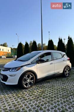 Хэтчбек Chevrolet Bolt EV 2017 в 
