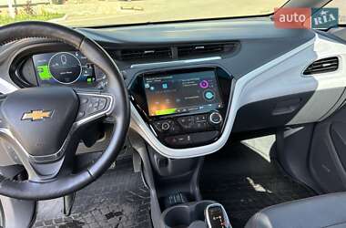 Хэтчбек Chevrolet Bolt EV 2017 в 
