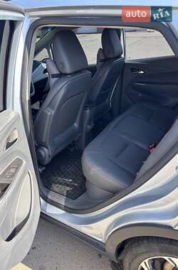 Хэтчбек Chevrolet Bolt EV 2017 в 