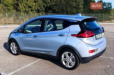 Хэтчбек Chevrolet Bolt EV 2017 в 