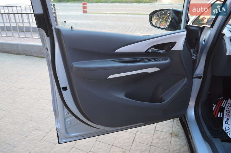 Хэтчбек Chevrolet Bolt EV 2017 в Львове