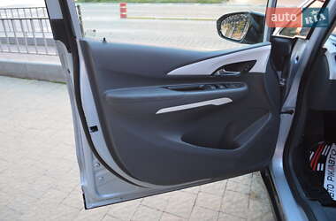 Хэтчбек Chevrolet Bolt EV 2017 в 