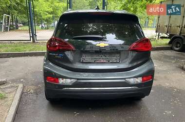 Хэтчбек Chevrolet Bolt EV 2017 в 