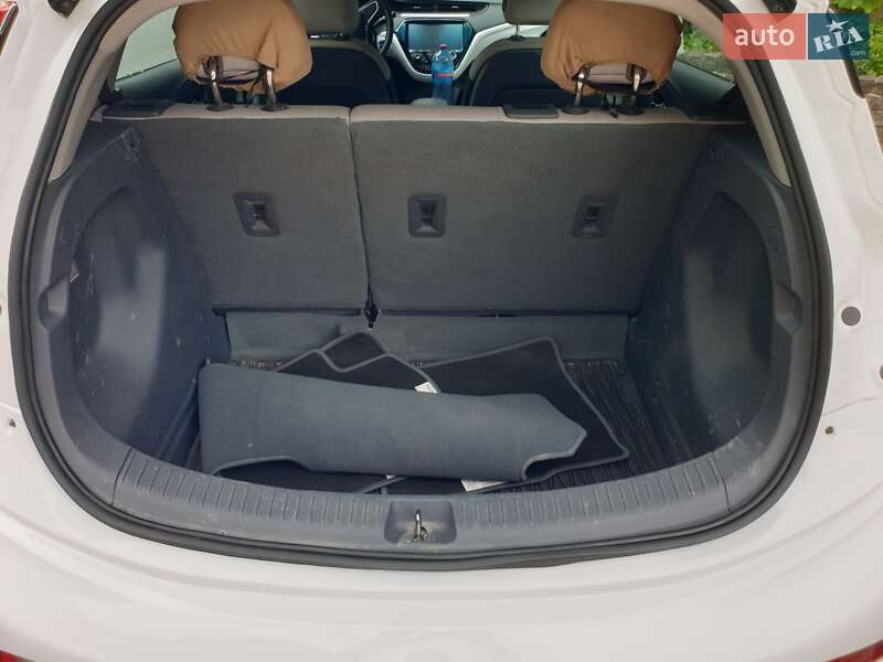 Хетчбек Chevrolet Bolt EV 2018 в Києві