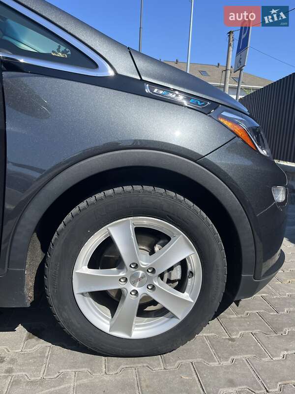 Хэтчбек Chevrolet Bolt EV 2017 в Киеве