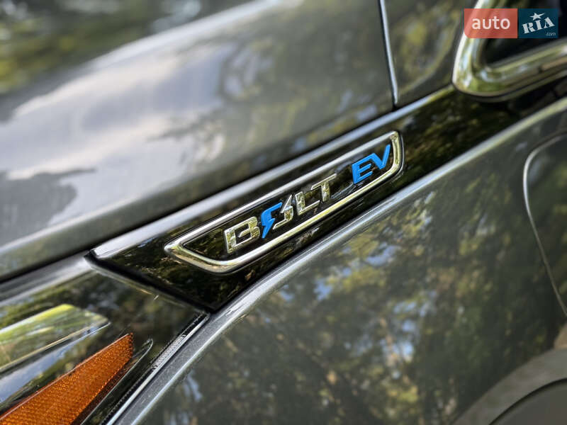 Хэтчбек Chevrolet Bolt EV 2016 в Кропивницком