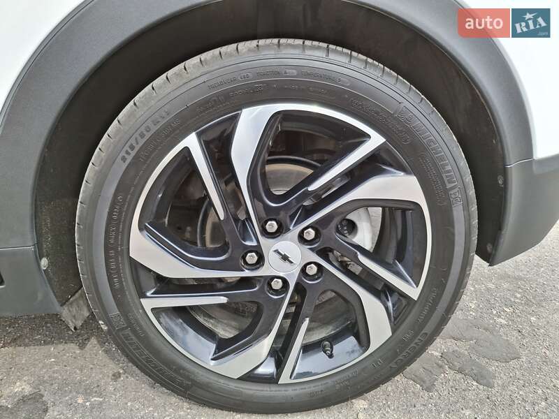 Хэтчбек Chevrolet Bolt EV 2023 в Кропивницком