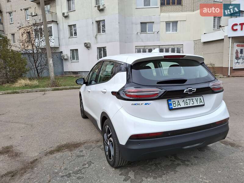 Хэтчбек Chevrolet Bolt EV 2023 в Кропивницком