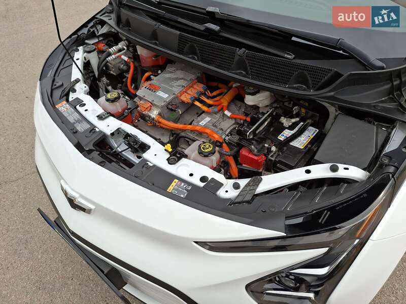 Хэтчбек Chevrolet Bolt EV 2023 в Кропивницком