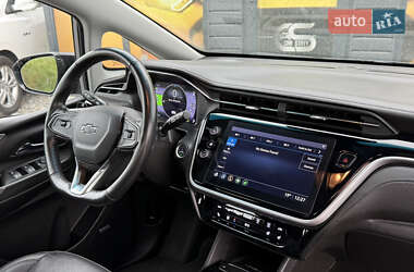 Хэтчбек Chevrolet Bolt EV 2021 в 