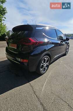 Хэтчбек Chevrolet Bolt EV 2020 в 
