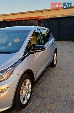 Хэтчбек Chevrolet Bolt EV 2017 в 
