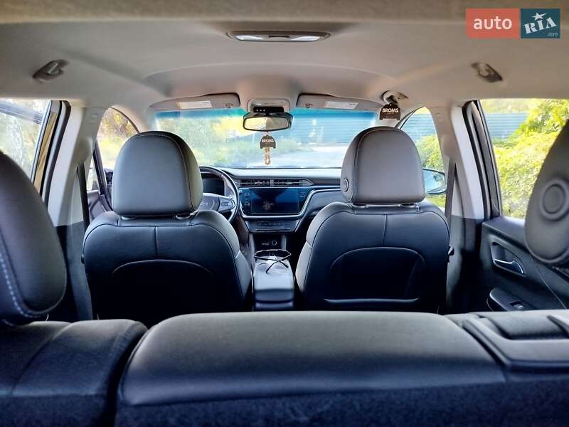 Хэтчбек Chevrolet Bolt EV 2023 в Киеве фото 33 Хэтчбек Chevrolet Bolt EV 2023 в Киеве