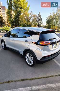 Хэтчбек Chevrolet Bolt EV 2023 в 