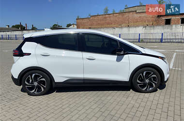 Хэтчбек Chevrolet Bolt EV 2022 в 