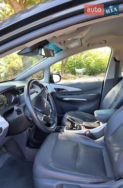 Хэтчбек Chevrolet Bolt EV 2019 в 