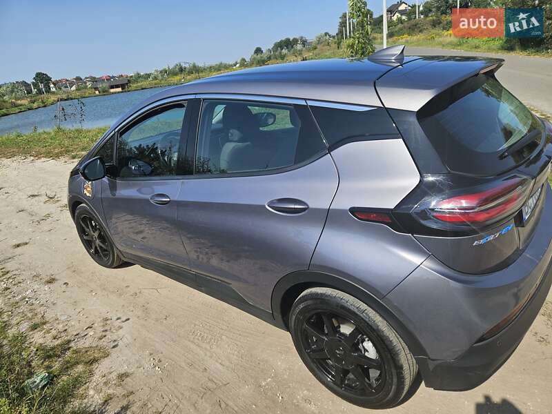 Хэтчбек Chevrolet Bolt EV 2023 в Львове