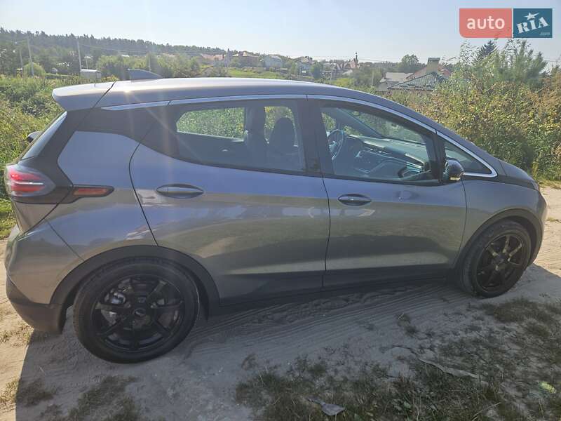 Хэтчбек Chevrolet Bolt EV 2023 в Львове