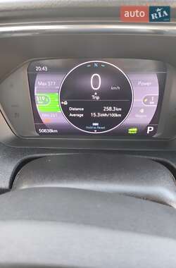 Хэтчбек Chevrolet Bolt EV 2023 в 