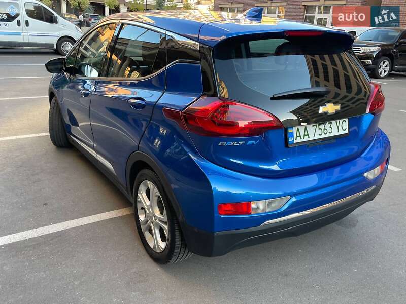 Хэтчбек Chevrolet Bolt EV 2020 в Киеве