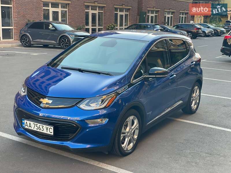 Хэтчбек Chevrolet Bolt EV 2020 в Киеве